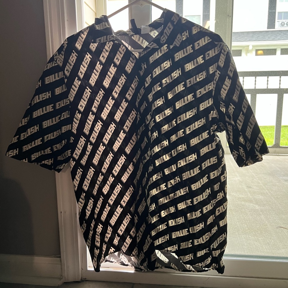 BILLIE EILISH BUTTON UP
